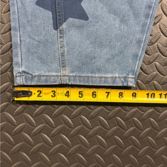 Y2K Style Star Print Barrel Jeans Women’s Medium Cropped Statement Denim - Picture 6 of 11